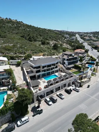 Enki Royal Cesme Hotel Отели в г. Ildir Mahallesi