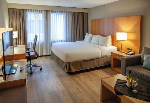 i호텔 & 컨퍼런스 센터 레드 디어