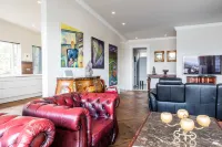 Iceland Sjf Villa , Hot Tub & Outdoor Sauna Amazing Mountains View - 15 Min to Downtown