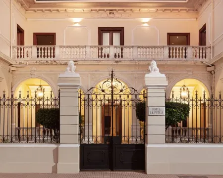 Hotel la Perla Leon Hotels in Leon