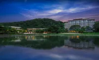 Pico Sands Hotel