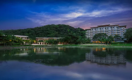 Pico Sands Hotel Отели рядом с достопримечательностью «Кауэйн Ков»