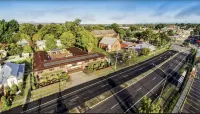 Abbey Motor Inn - parking