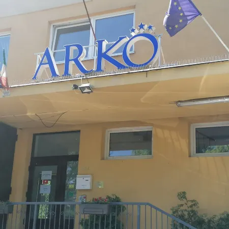 Hotel Arko Отели рядом с достопримечательностью «Прага 09»