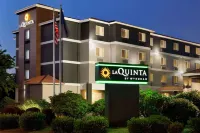 La Quinta Inn & Suites by Wyndham Salem or