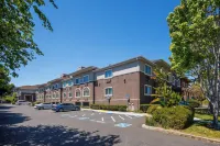Holiday Inn Express & Suites MOUNTAIN VIEW SILICON VALLEY by IHG - parking