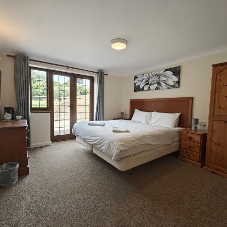 Little Foxes Hotel & Gatwick Airport Parking