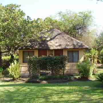 Nkhudzi Beach Lodge Hotel Exterior