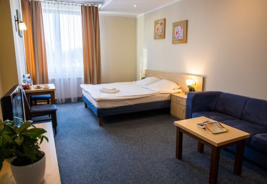 4. 호텔 레스타우라..