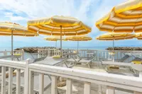 Hotel La Marina