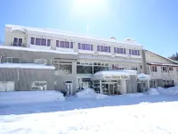白馬栂池溫泉太陽谷飯店 JR白馬大池站附近的飯店