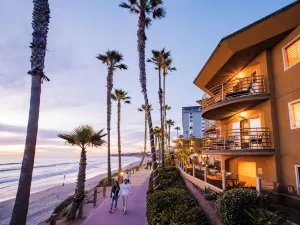 Pacific Terrace Hotel
