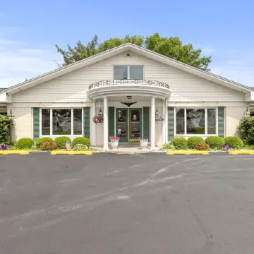 Glass House Inn Erie Near I-90 & I-79 Отели рядом с достопримечательностью «Торговый центр Millcreek Mall»