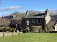Dunkeld Cottage - ideal for touring the Lake District National Park! WiFi.