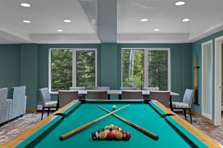 WorldMark Canmore - Banff Отели рядом с достопримечательностью «WhiteFish - BowRiver - ElkFlats Loop»