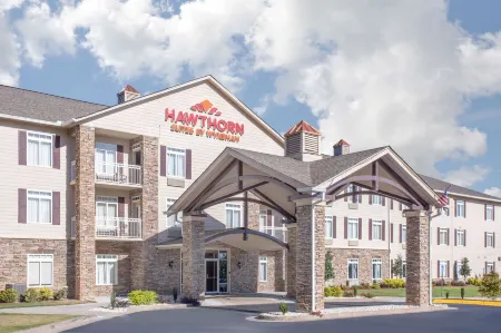 Hawthorn Extended Stay by Wyndham Conyers Отели рядом с достопримечательностью «Кафедральный собор Крисчен Гроут»
