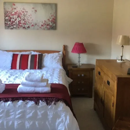 2-Bed House Sleeps 4 - Enclosed Garden - Tv & WiFi