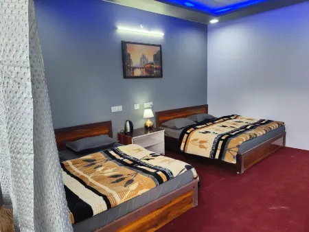 Triyuginarayan Maangal Resort Отели рядом с достопримечательностью «Phulwari Resort»