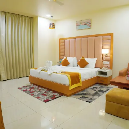 Hotel Cheer Royale