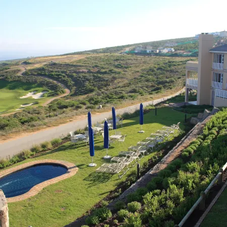 Pinnacle Point Beach and Golf Resort