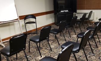 Madelia Hotel & Suites