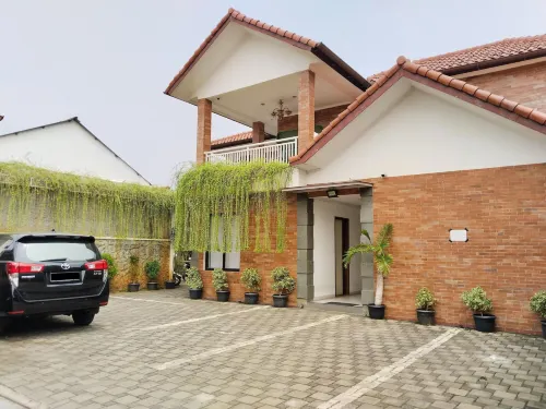 DeJati House Hotel di Jatiasih