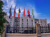 Great Western Hotel and Suites