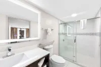 Clarion Inn & Suites Near the Leconte Center Pigeon Forge