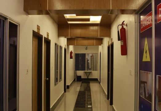 3. 호텔 엘리트 럭..