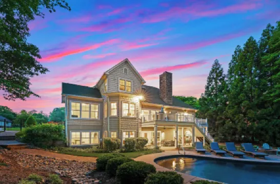 Avantstay的“激起波浪”可住20人+泳池 酒店