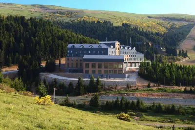 Wyndham Garden Cambasi Hotels in 