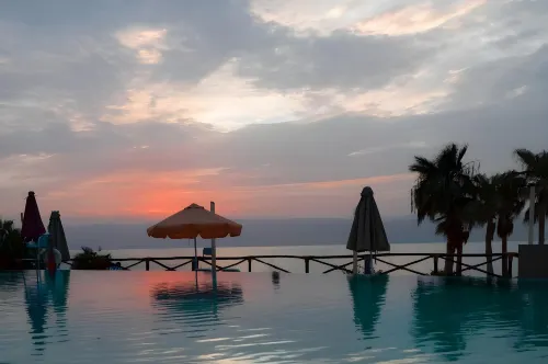 O Beach Hotel & Resort - Pools