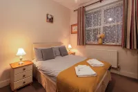 Ricky Road Guest House - Budget Hotels in Watford