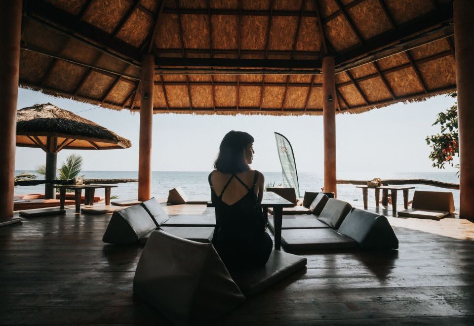 코창 해변에서 바라본 아름다운 일몰