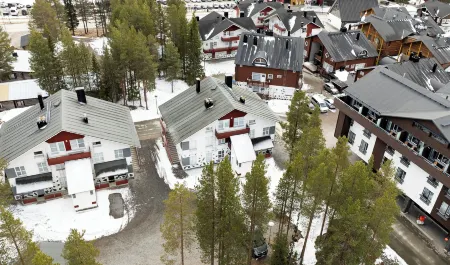 Spacious 3BR Apt. with Sauna