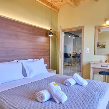 Christine's Seaview by CorfuEscapes