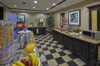 Hampton Inn & Suites Decatur - breakfast
