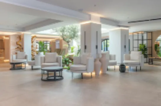 Valentin Somni Hotel & Suites