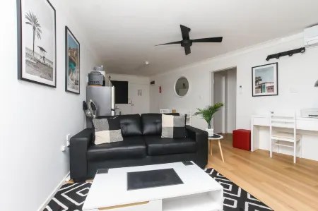 Modern Apartment Close to City Centre 16