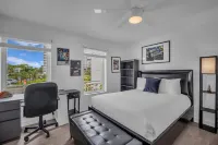 Vista Mar  Scenic 3BR Family Waterfront w Private Dock Hotels near Sandspur Island