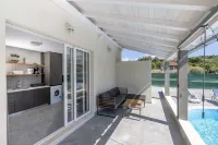 Villa Baras Garden - House with Pool