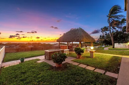 Emerald Seas Deerfield Beach Club Отели рядом с достопримечательностью «Парк Дирфилд Айленд»