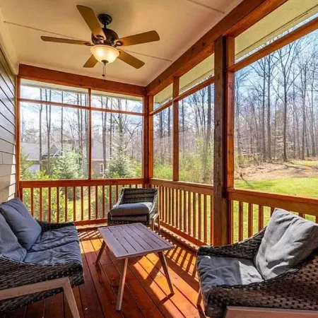 6-bedroom house in Nellysford with WiFi AC Skiing Tubing and Golf