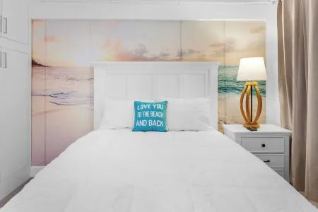 Amazing Ocean Front Property on Daytona Beach with amazing views & full kitchen Отели рядом с достопримечательностью «Университет аэронавтики Эмбри-Риддла»