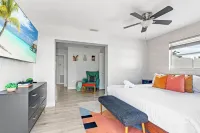 Luxury Recovery Retreat •  Cold Plunge • Sauna • Pool + Arcade Hotels near Woodbine Commons