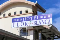 Hotel Flor Blanca Hotel dekat Manuel Antonio National Park