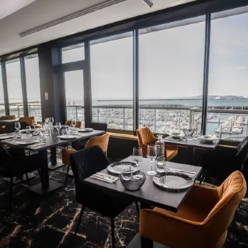 Le Barracuda & Spa, Centre Port, Pieds Dans l'Eau, Vue Mer