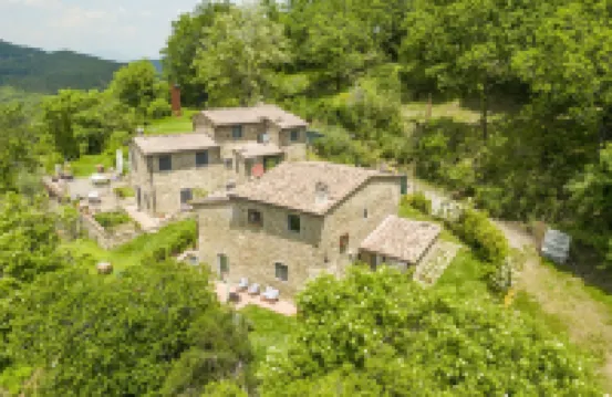 La Casa Nel Bosco d'Arte- Greve in Chianti, Holiday House with Private Garden