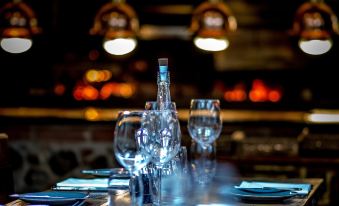 NoTwenty9 Bar and Restaurant