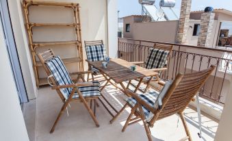 Spacious New Apt w View in Agia Varvara - Housity